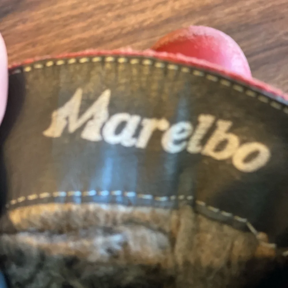 💜💜 Girls Distressed Red Cold Weather Boots Size 32 by Marelbo